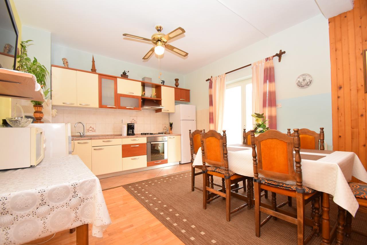 Apartments Mira スタリグラード 部屋 写真